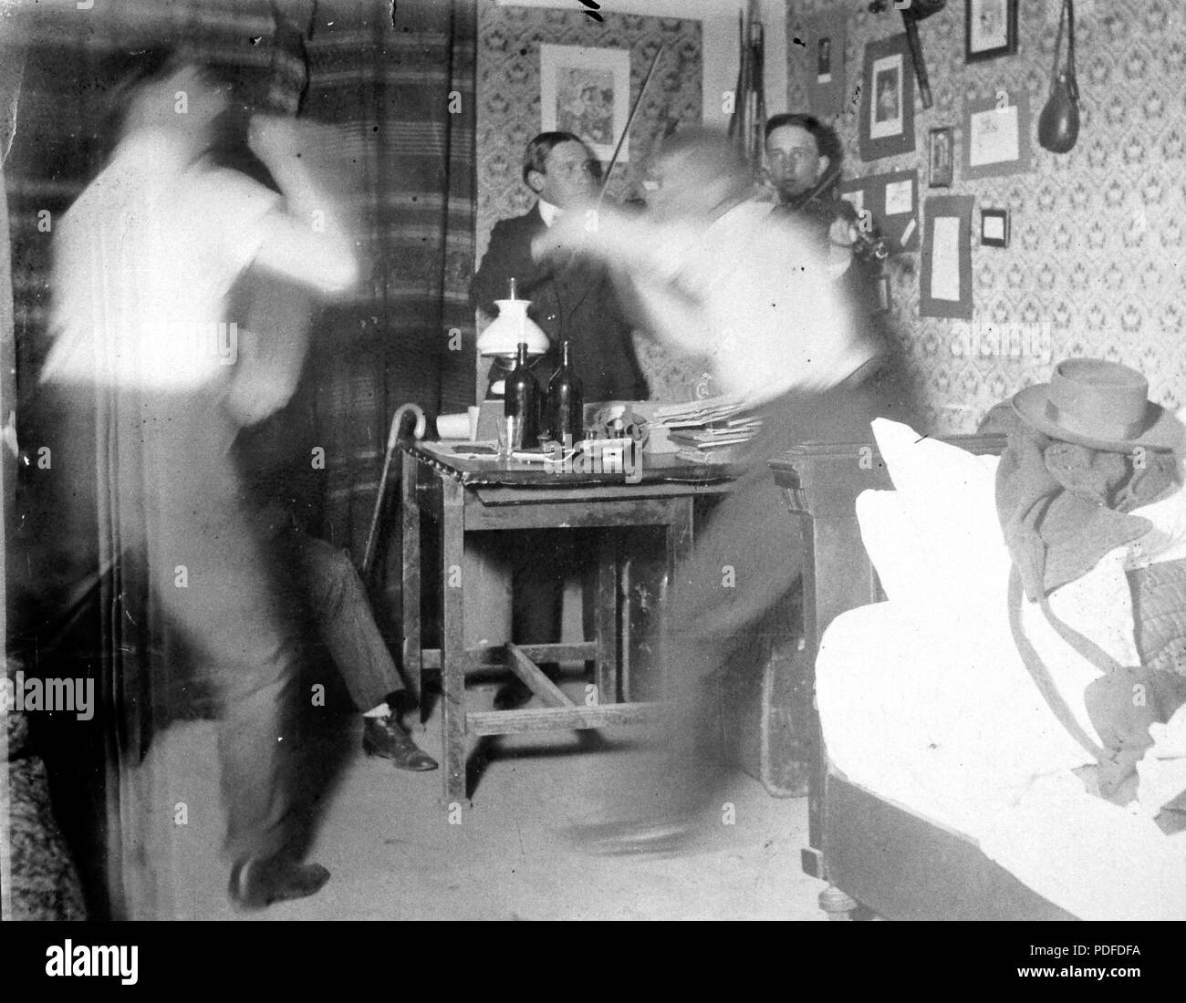 108 Tanz, Musik, Glück, Ungarische Volkslied, Männer, Party, trinken Fortepan8139 Stockfoto