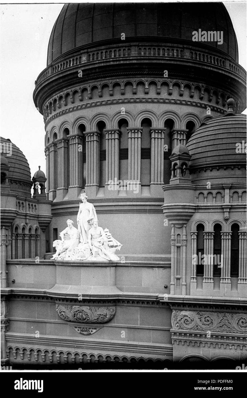 123 QVB Skulptur und Kuppeln (perier) Stockfoto