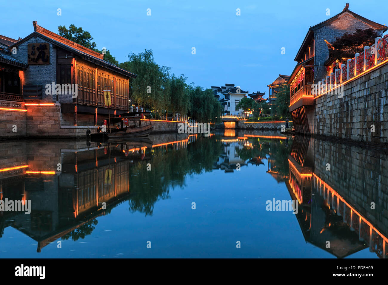 Nanjing, China - 7. Mai 2018: Sonnenuntergang über Daohe Altstadt in Taizhou, einer der Jiangsu Städte Stockfoto