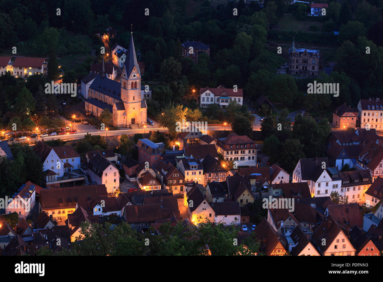 Alte Stadt und die Kirche zu Unserer Lieben Frau, unsere liebe Frau, Kulmbach, Oberfranken, Bayern, Deutschland Stockfoto Alte Stadt und die Kirche zu Unserer Lieben Frau, unsere liebe Frau, Kulmbach, Oberfranken, Bayern, Deutschland Stockfoto