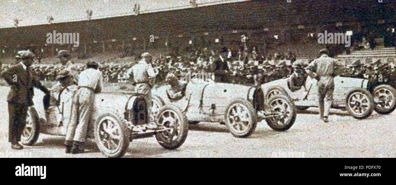 118 Départ du Grand Prix de l'ACF 1926 (G. À D. Costantini, de Viscaya, et J. Goux) Stockfoto