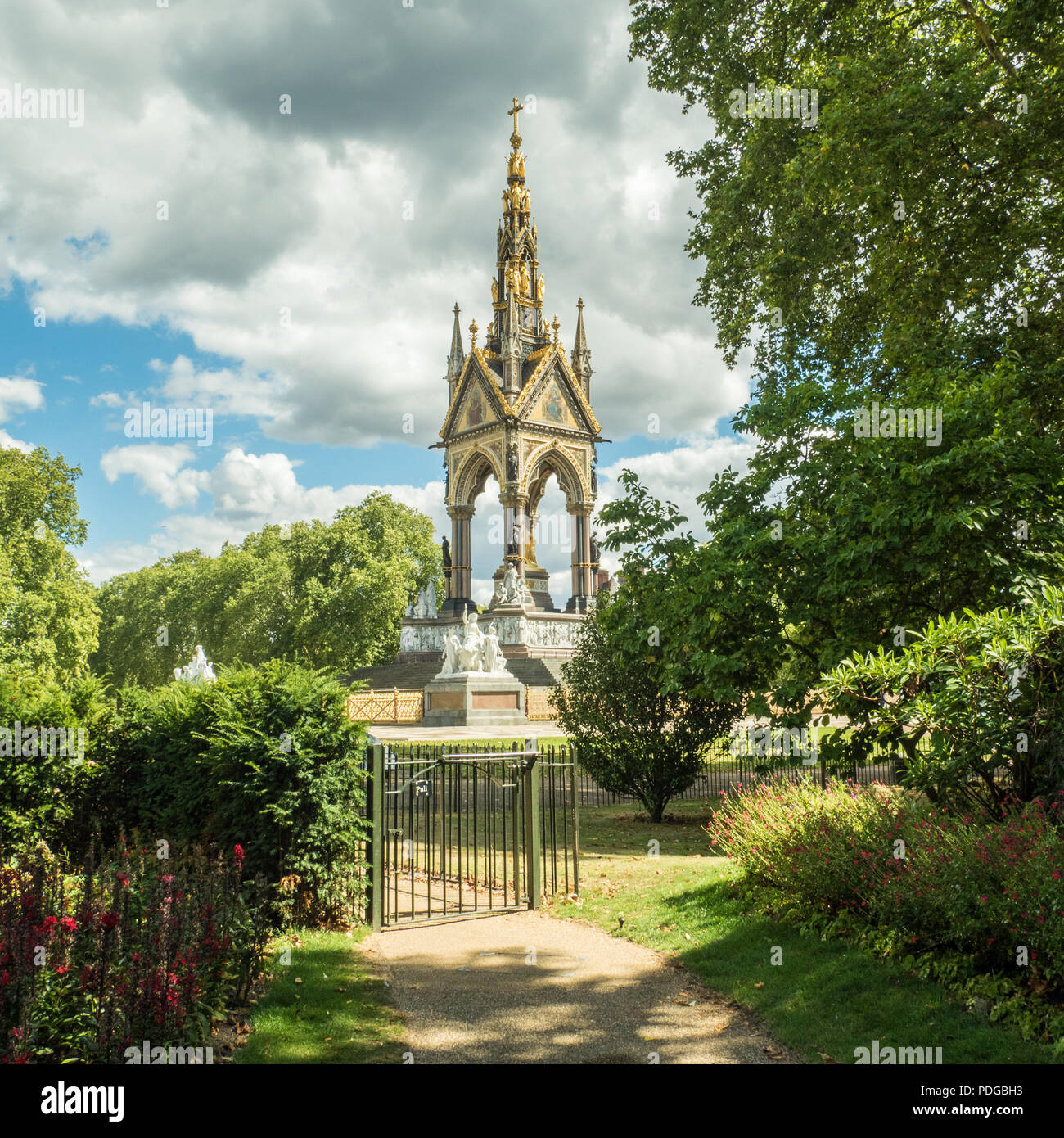 Das Albert Memorial im Park Kensington Gardens, South Kensington, London, England Stockfoto