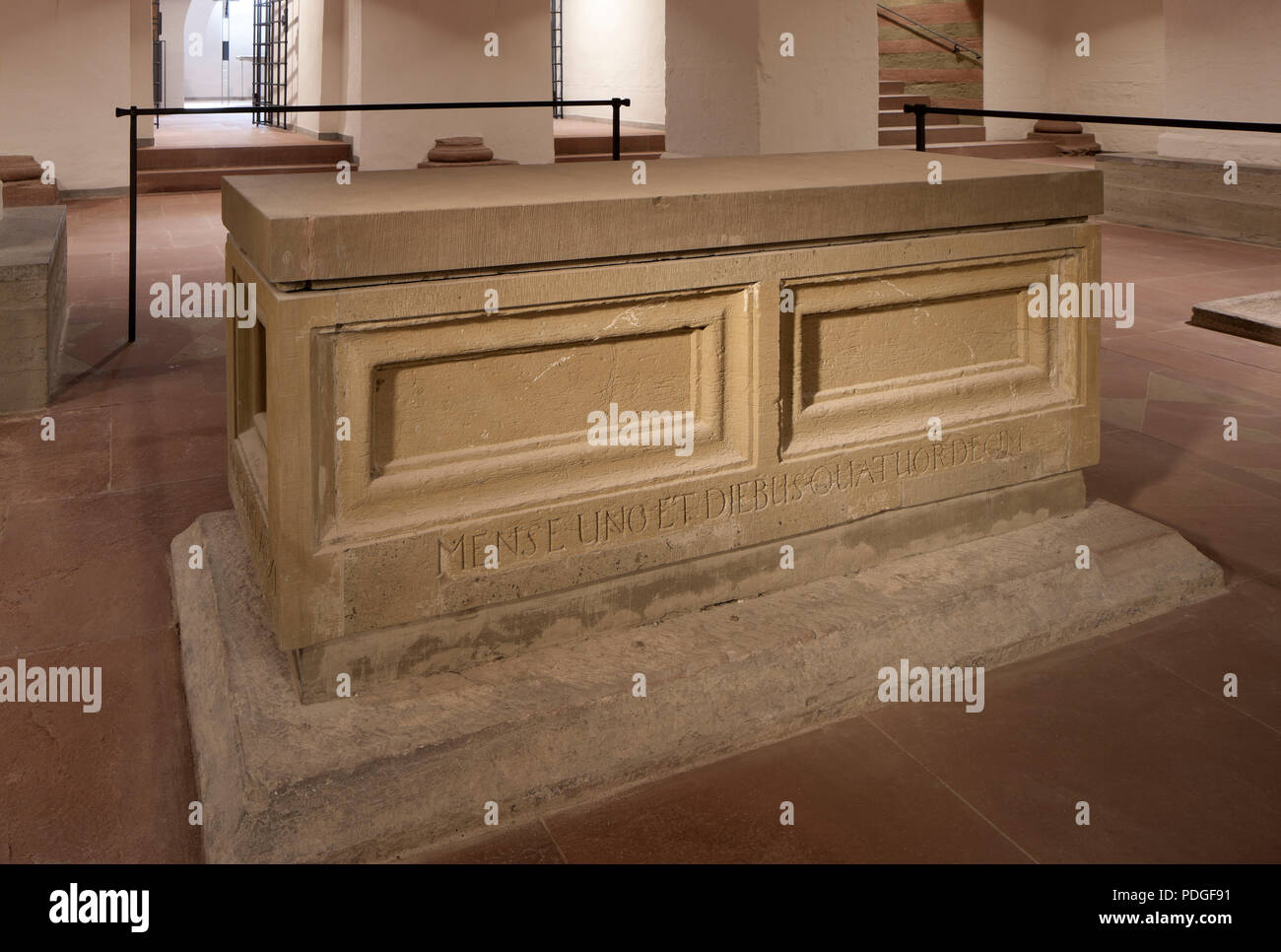 Würzburg, Dom, Brunograb in der Krypta Stockfoto
