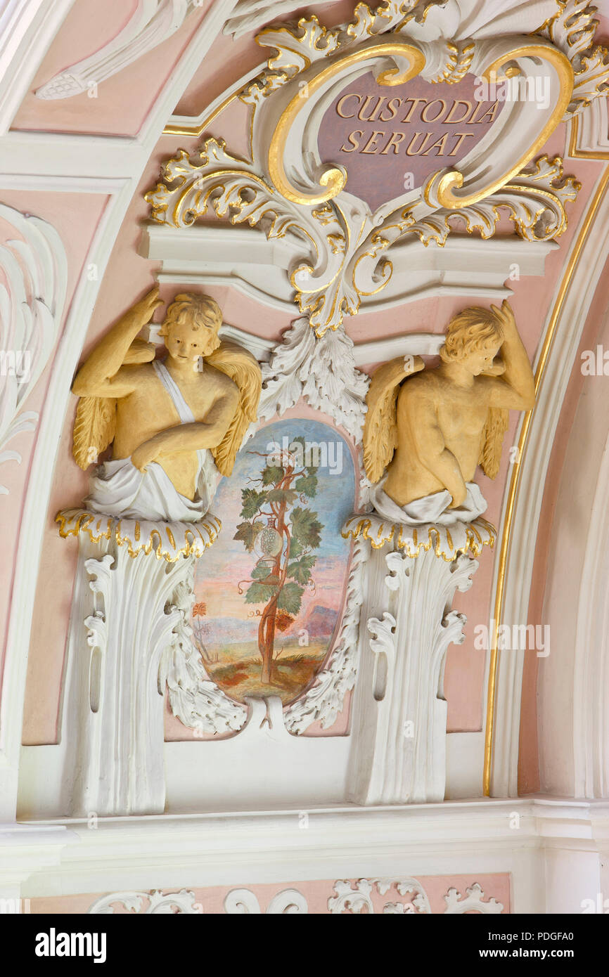 Wallfahrtskirche MariaHilf, Freystadt, Stuckierung im Innenraum