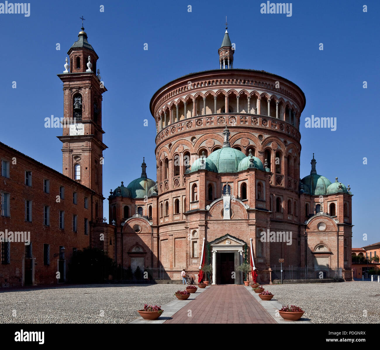 / Crema Wallfahrtskirche S Maria delle Croce erbaut 14901500 Backstein