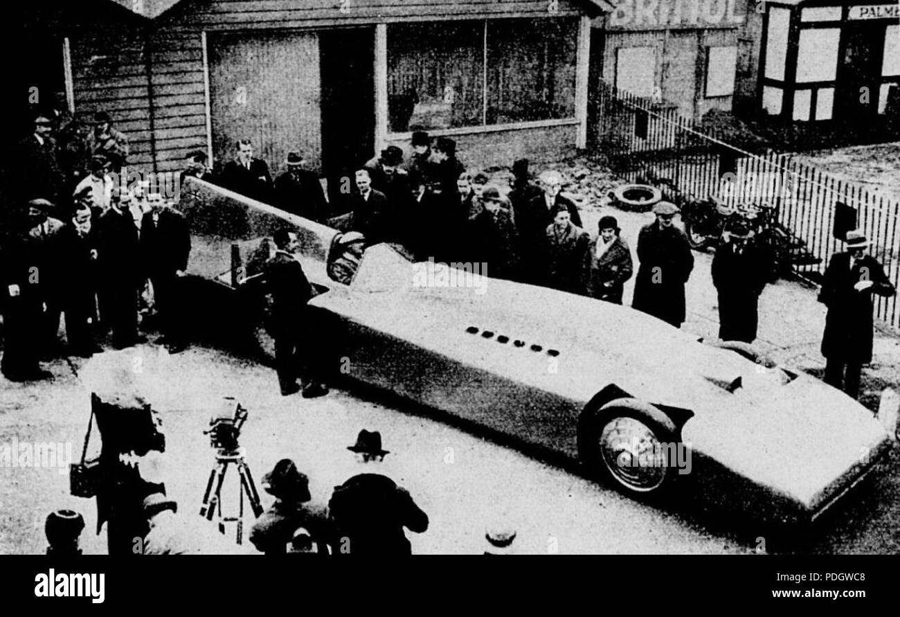 216 Malcolm Campbell sur Campbell Rolls-Royce Railton 'Blue Bird', préparatifs pour son record Mondial de vitesse de mars 1935 Stockfoto
