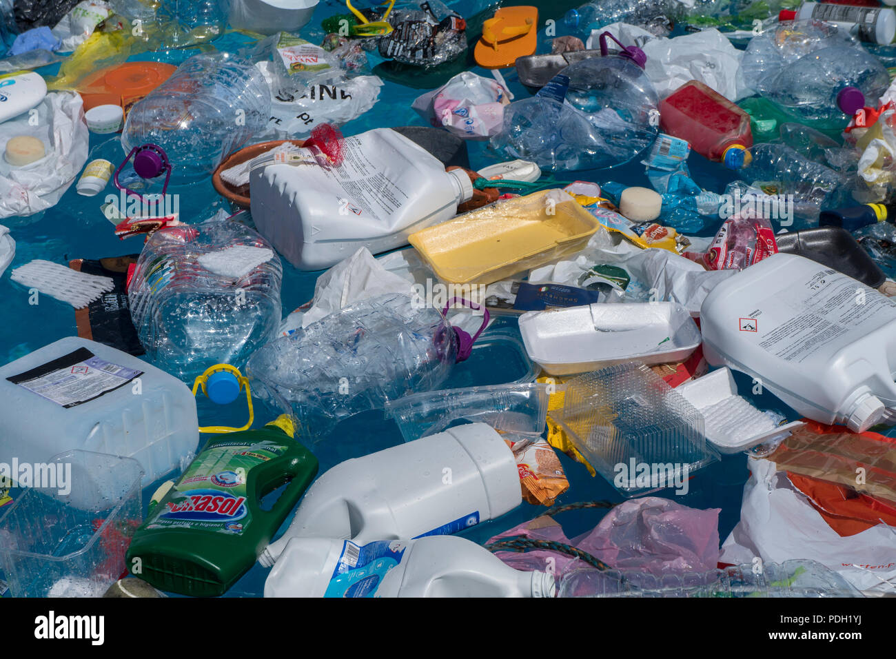 Great Pacific Garbage Patch Stockfotos & Great Pacific Garbage Patch ...