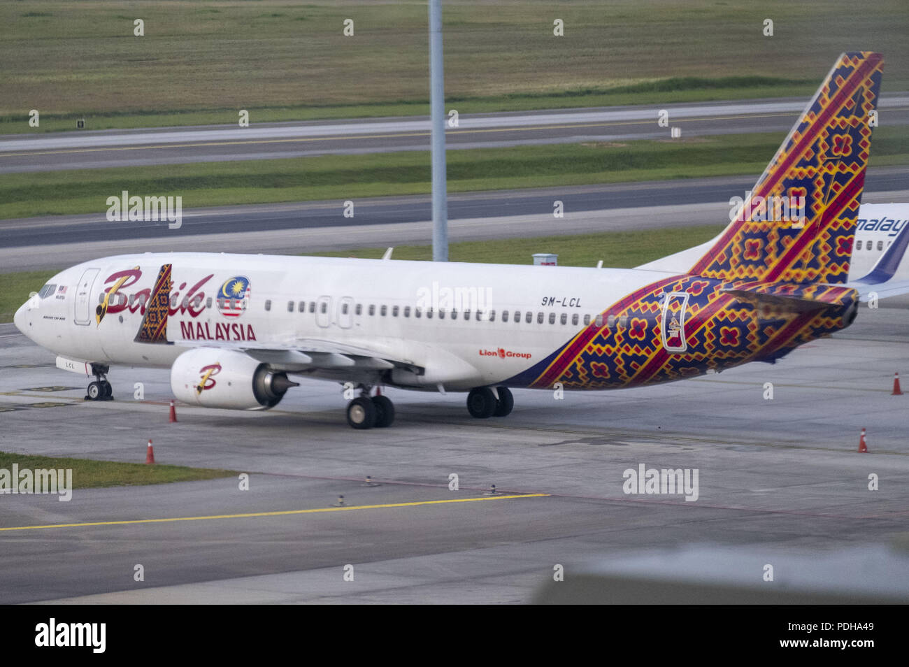 Sepang, Kuala Lumpur, Malaysia. 9 Aug, 2018. Batik Air airlines Flugzeug auf dem Flughafen gesehen. Kuala Lumpur International Airport auch als KLIA bekannt ist der Malaysische internationalen Flughafen und es ist der 23 größten und verkehrsreichsten Flughafen der Welt durch den gesamten Personenverkehr. KLIA wurde am 27. Juni 1998 Von den 10 Yang di-Pertuan Agong, Tuanku Ja'afar von Negeri Sembilan eingeweiht. Credit: Faris Hadziq/SOPA Images/ZUMA Draht/Alamy leben Nachrichten Stockfoto