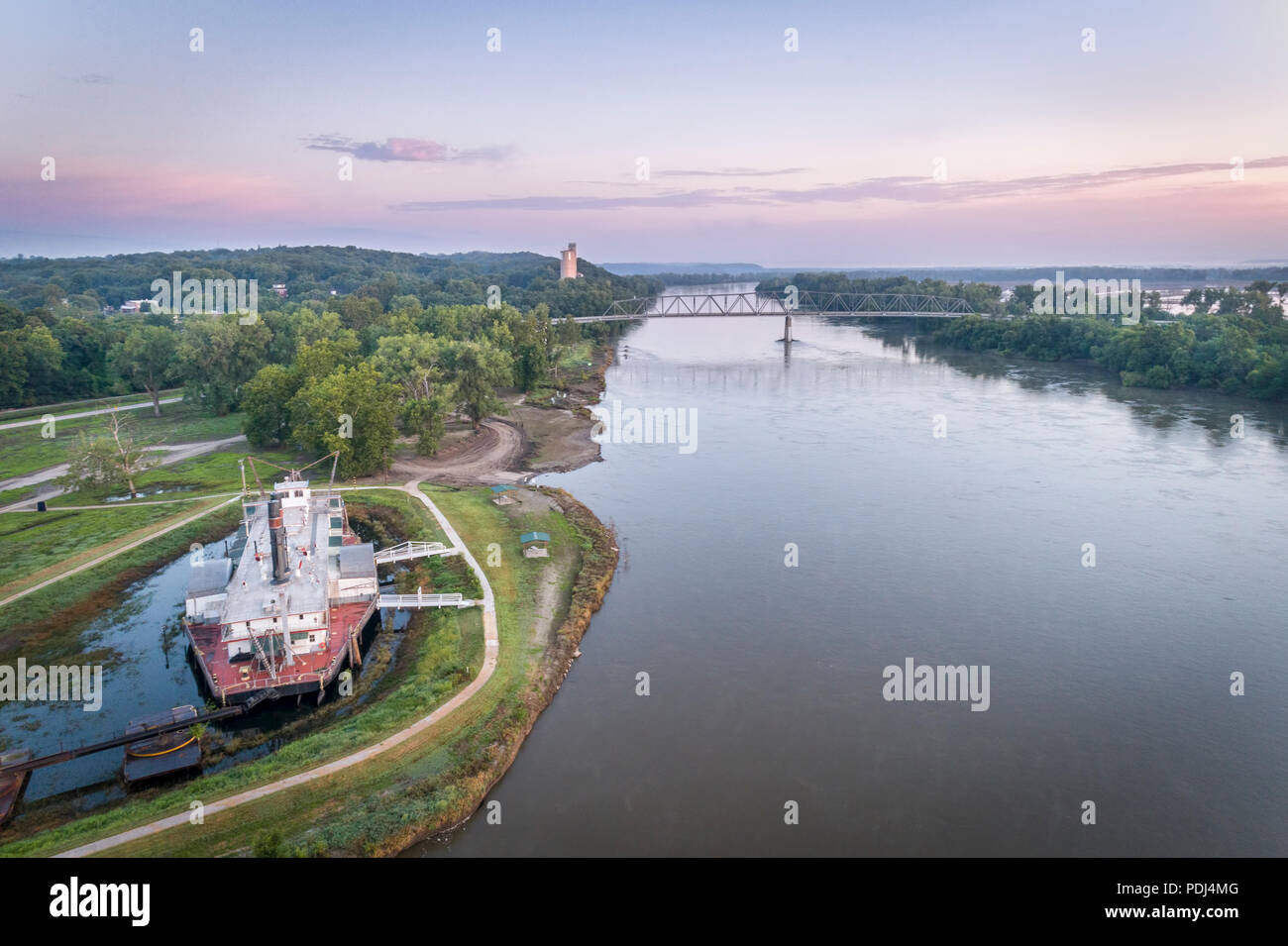 Dämmerung über den Missouri River in Osterrade, Nebraska Stockfoto