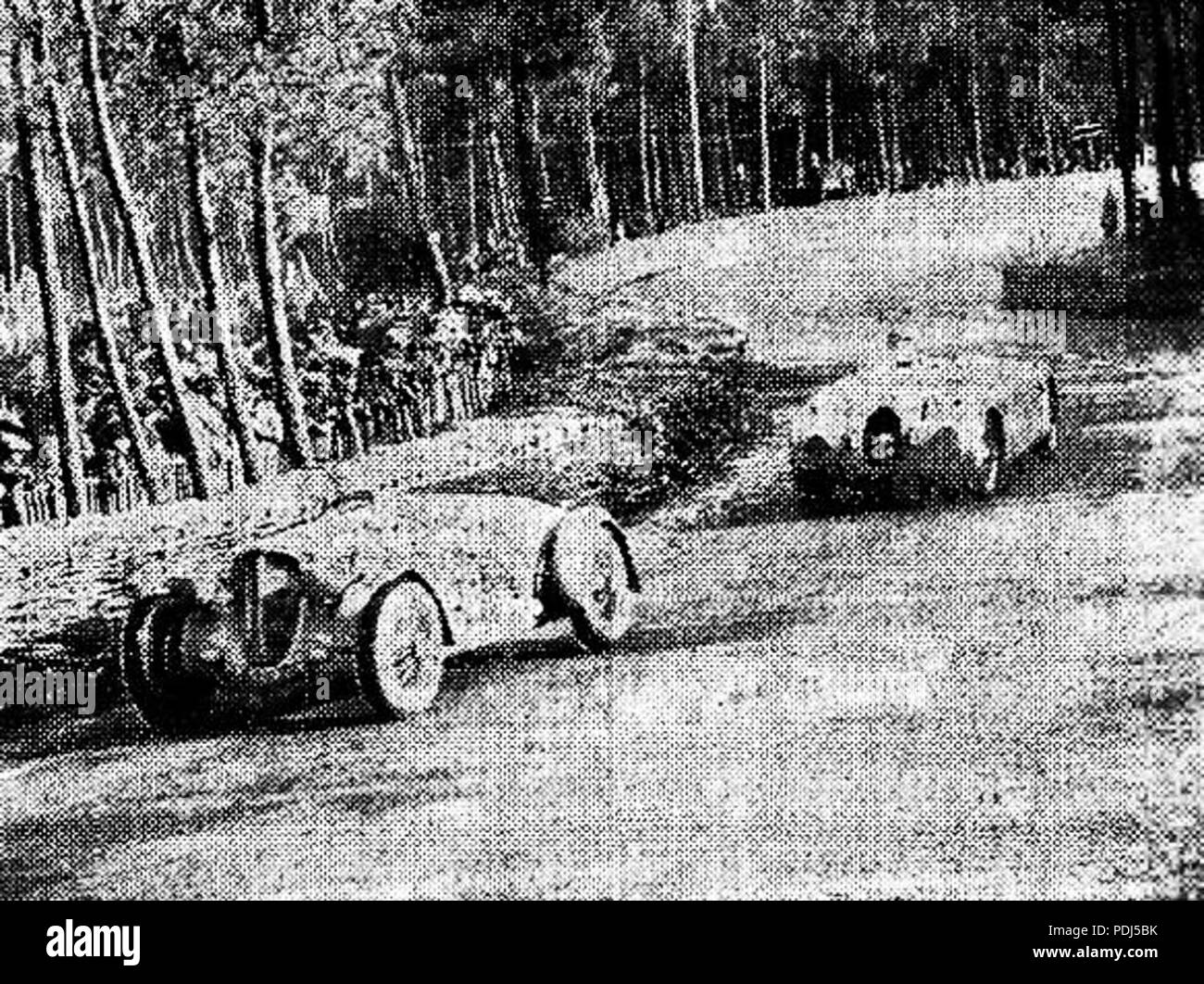 379 Le Portel et Veyrond vont doubler Villeneuve et Briolay (24H le Mans 1939) Stockfoto
