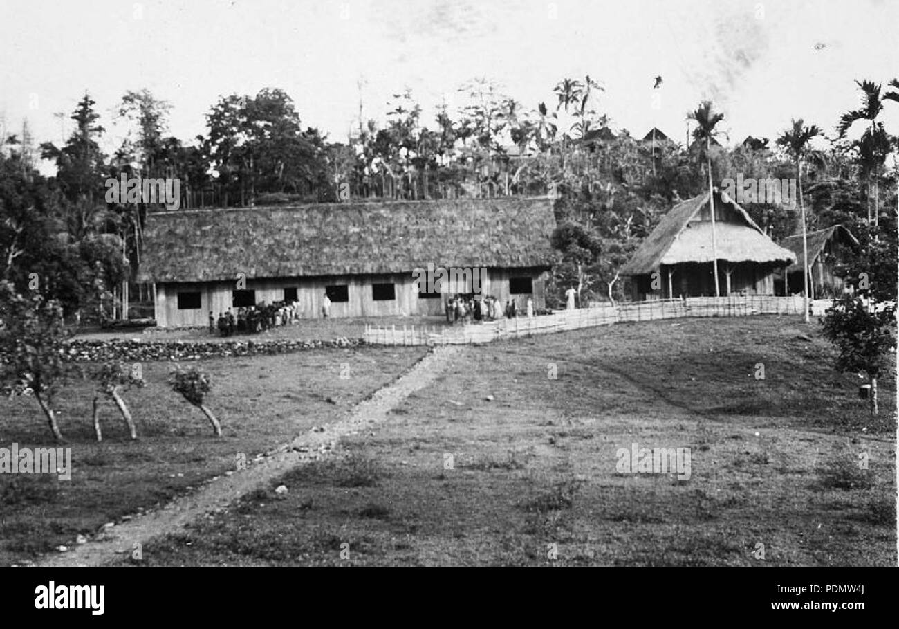 357 der Schule und des Lehrers bei der Missionsstation Lengkoajang-Collectie stichting Nationaal Museum van Wereldculturen-TM -60035402 Stockfoto
