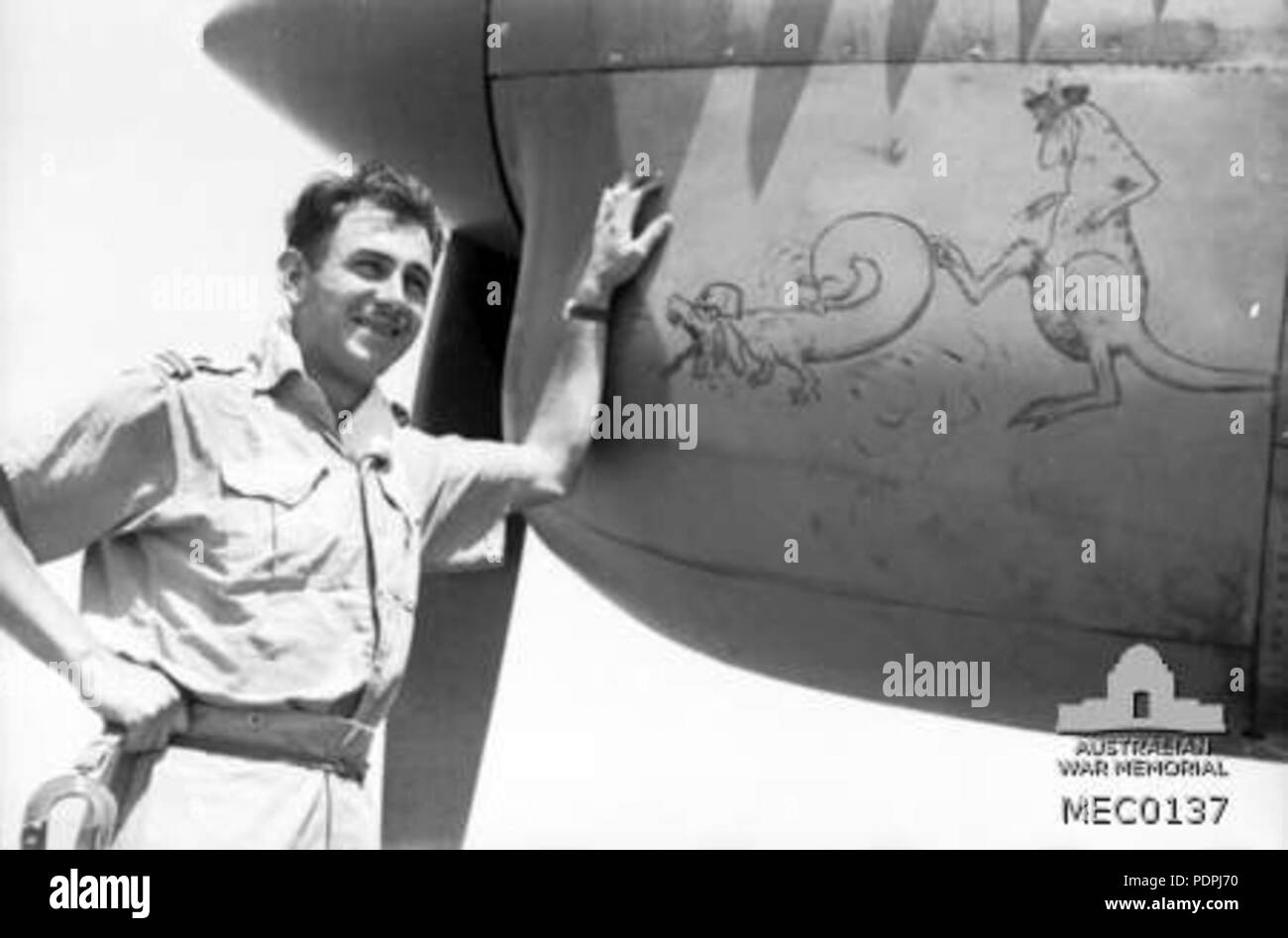 46 Flying Officer Bray RAAF Tunesien Mai 1943 AWM MEC 0137 Stockfoto