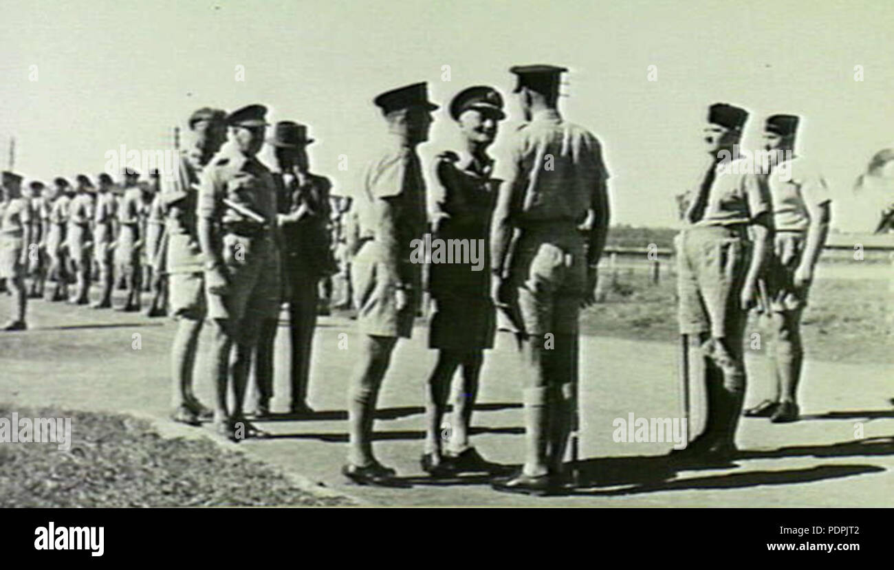 52 Gouverneur Wilson visits RAAF 3 Initial Training Schule Kingaroy 016 Mai 1943 AWM P 00048.064 Stockfoto