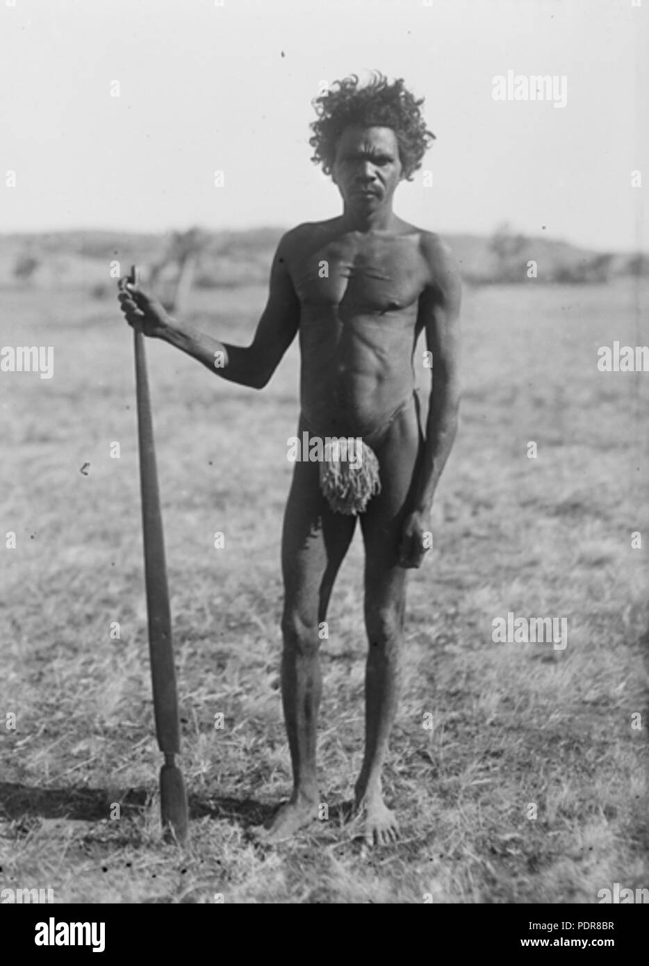 82 Mann mit einem Speer-werfer, Foto H. Basedow Stockfoto