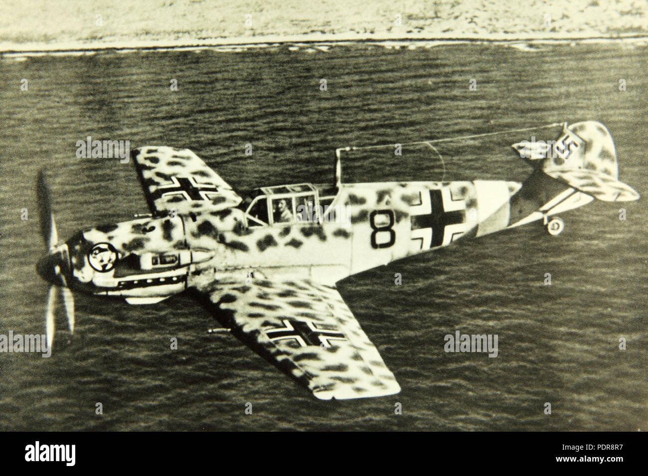 84 Me 109 E JG 27 im Flug 1941 Stockfoto