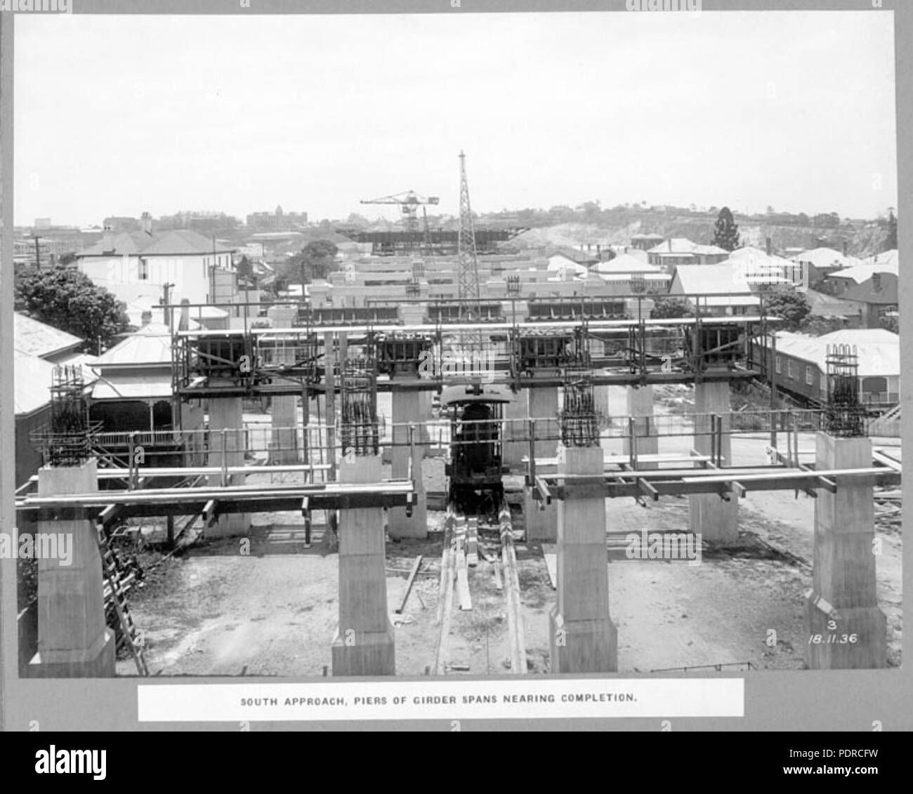 112 Queensland State Archive 3716 South Ansatz Piers von Trägerspannweiten bietet sich kurz vor der Fertigstellung Brisbane 18. November 1936 Stockfoto