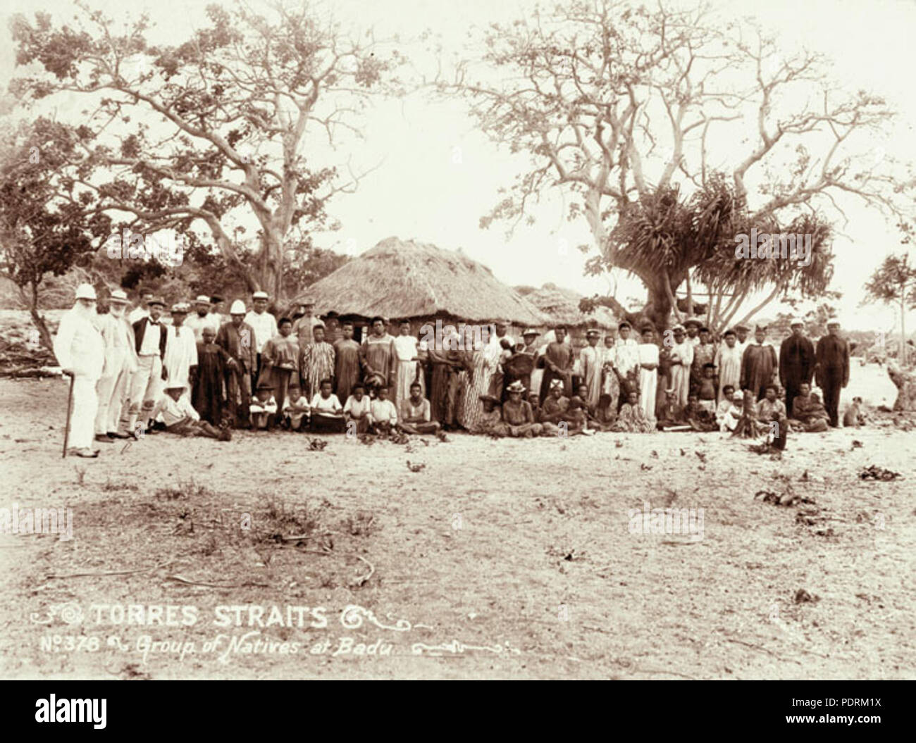 107 Queensland State Archive 2529 Gruppe der Eingeborenen an Badu Mulgrave Island 1898 Stockfoto