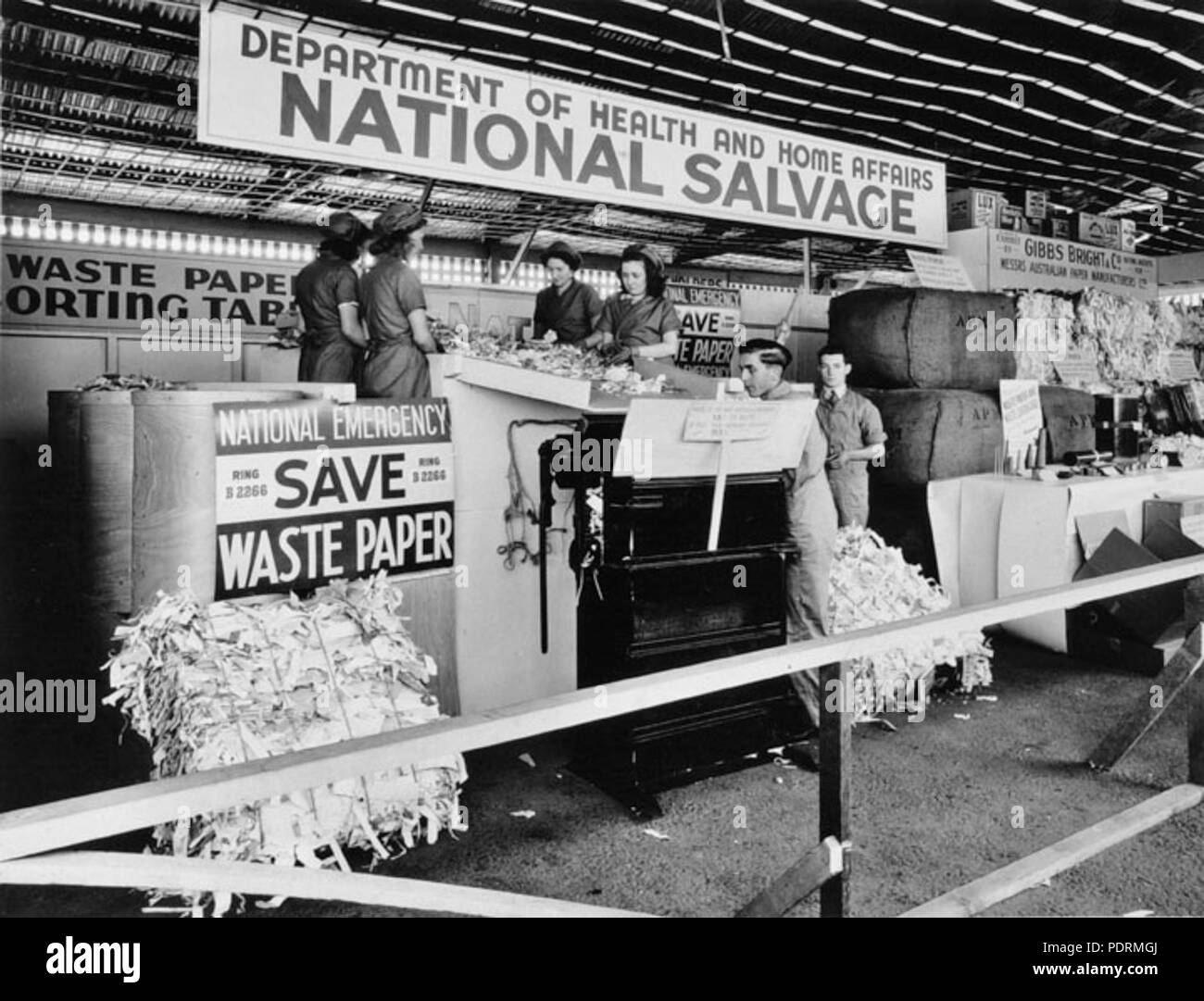 108 Queensland State Archive 2952 Bergung Anzeige im Royal National Exhibition Brisbane August 1941 Stockfoto
