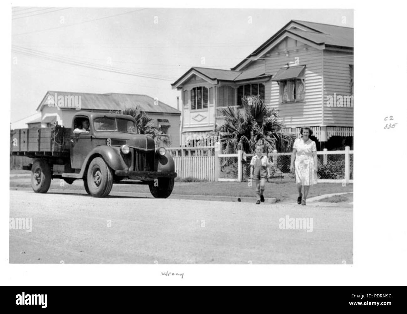 116 Queensland State Archive 4669 Queensland Road Safety Council Verkehr Szene c 1950 Stockfoto