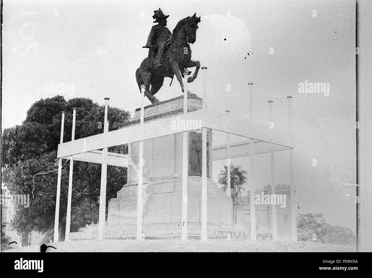 162 SLNSW 442597 Dekorationen Reiterstandbild von Edward VII Gloucester Königlicher Besuch 1934 Stockfoto