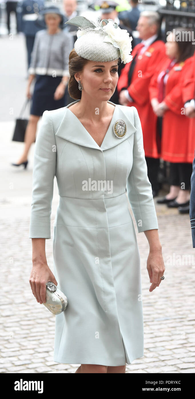 Foto muss Gutgeschrieben © Alpha Presse 079965 10/07/2018 Kate Herzogin von Cambridge Katherine Catherine Middleton an Service zu markieren, um den Jahrestag der Royal Air Force am Westminster Abbey in London. Stockfoto