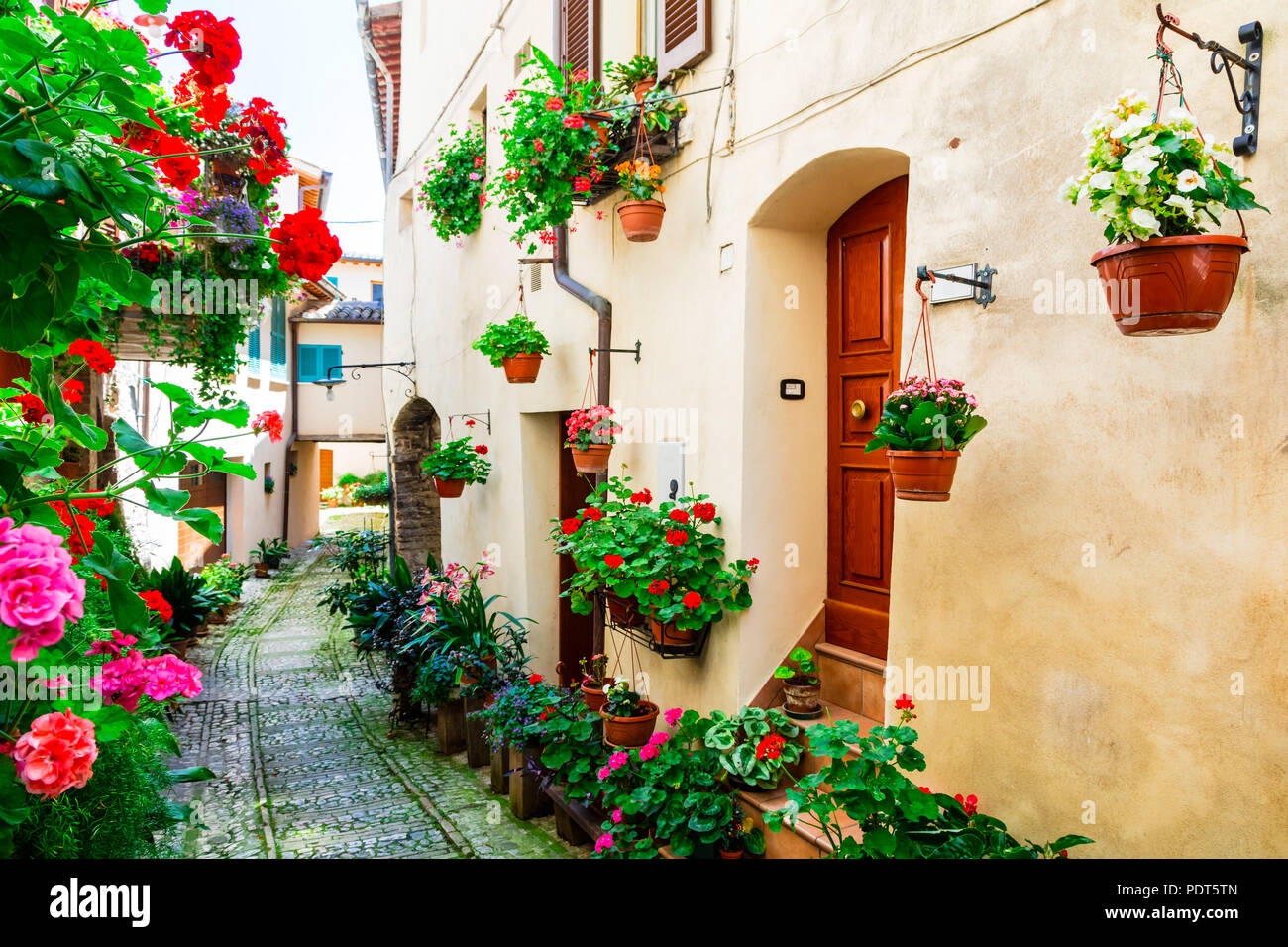Alte Straßen der italienischen Dorf, Spello, Umbrien. Stockfoto