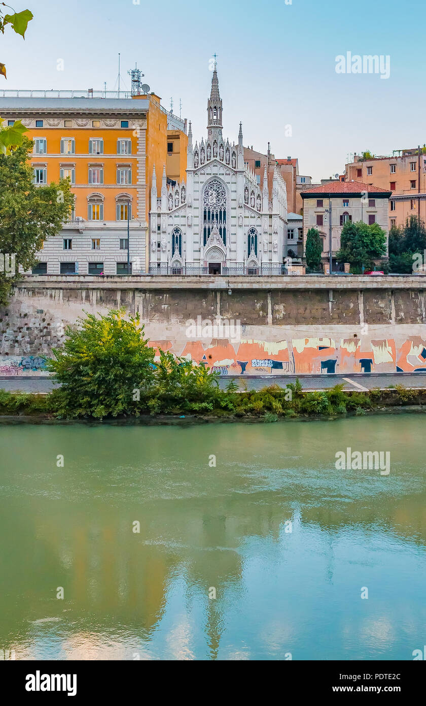 Kirche des Heiligen Herzen Jesu in Prati (Sacro Cuore di Gesù in Prati) oder des Wahlrechts (Sacro Cuore del Suffragio) entworfen von Giuseppe Gualand Stockfoto