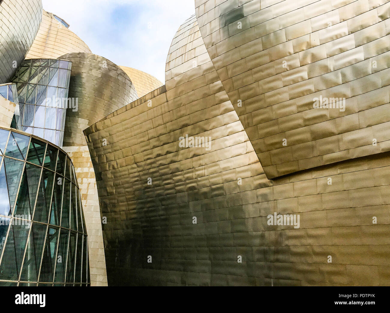 Die schöne Architektur des Guggenheim Museum Bilbao, Spanien Stockfoto