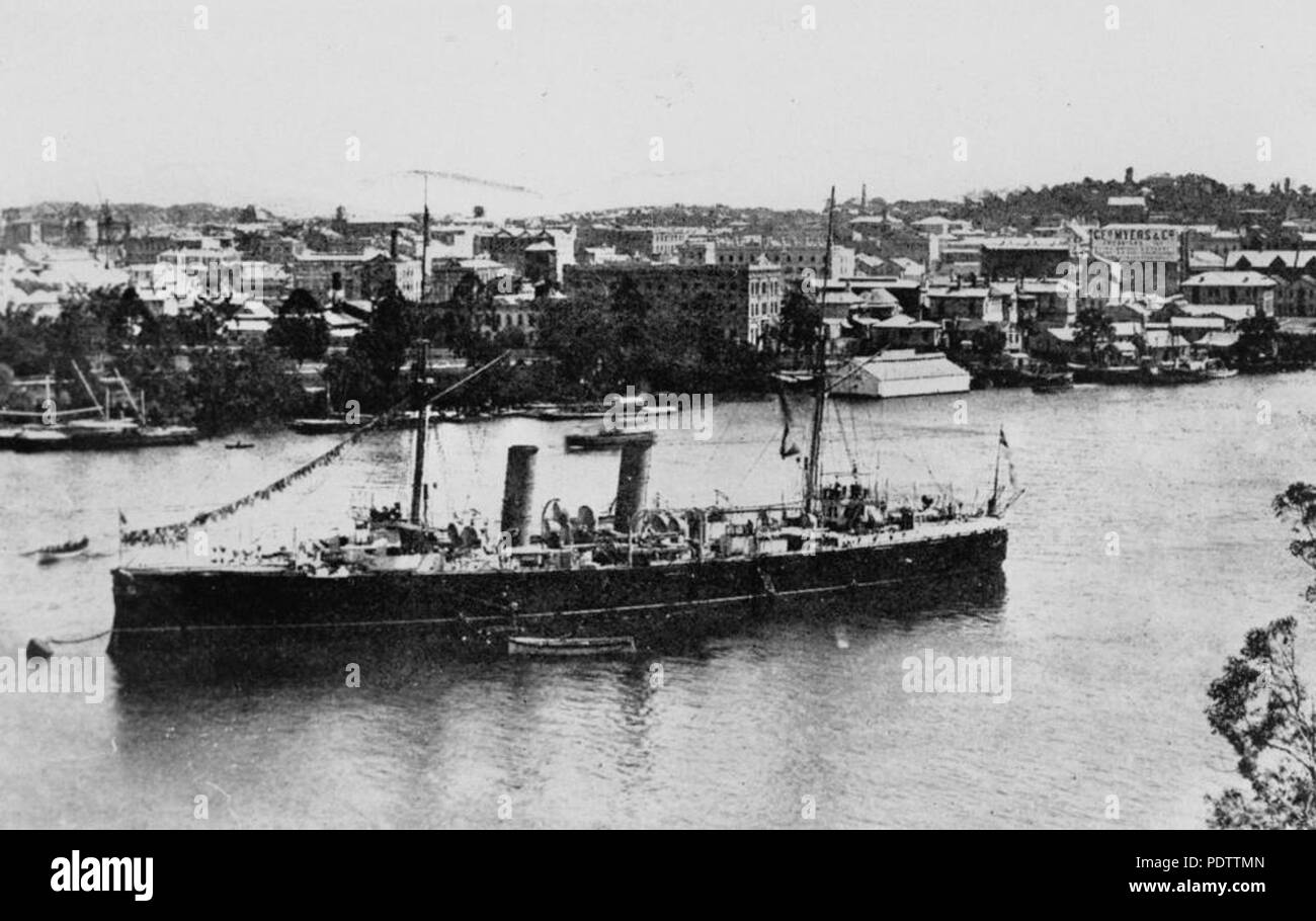 206 StateLibQld 1 112160 Schiff geschmückt mit Fahnen, verankert in der Stadt Brisbane, Ca. 1895 Stockfoto