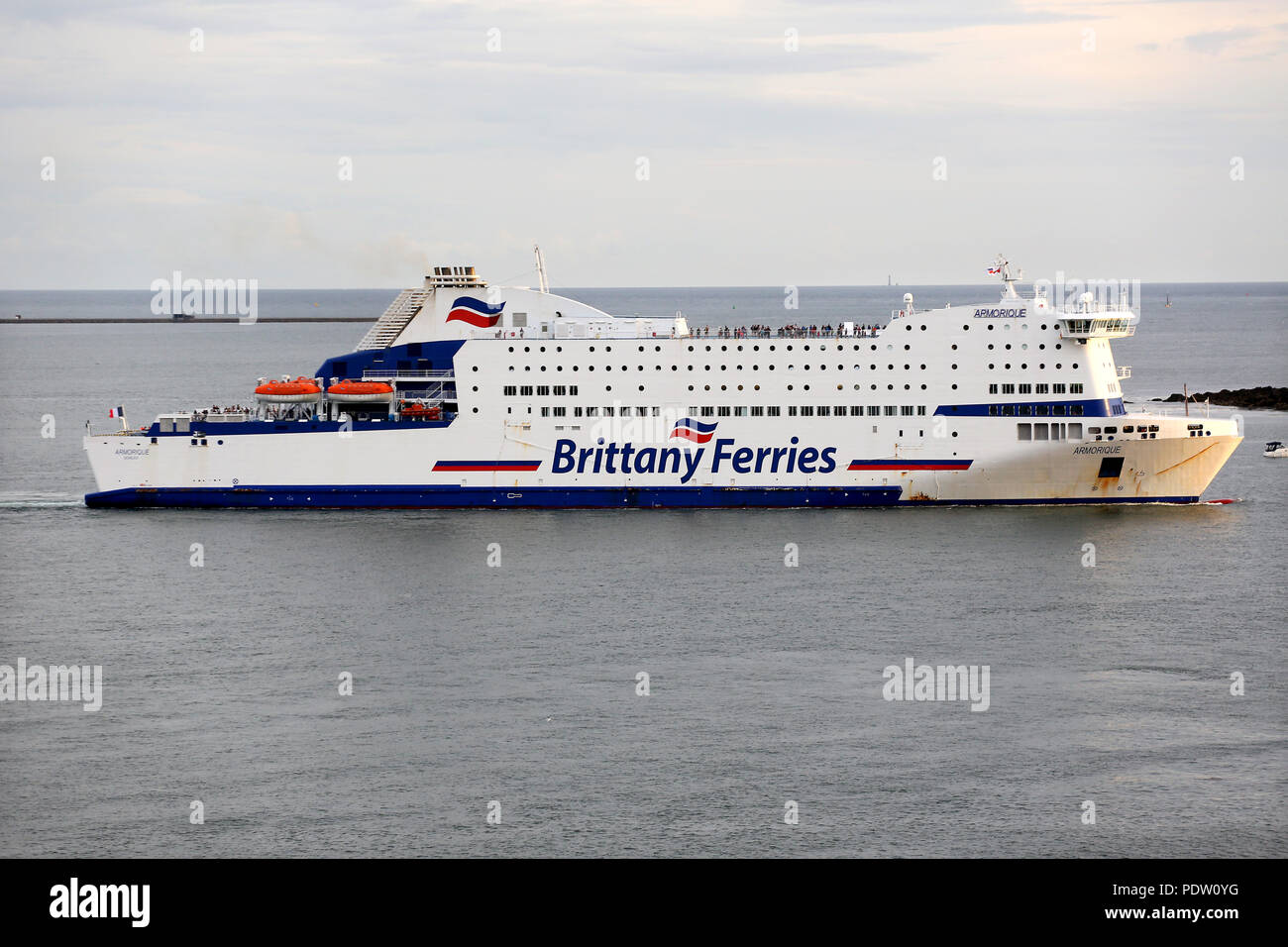 Brittany Ferries Schiff ARMORIQUE dargestellt in Plymouth Sound. Stockfoto