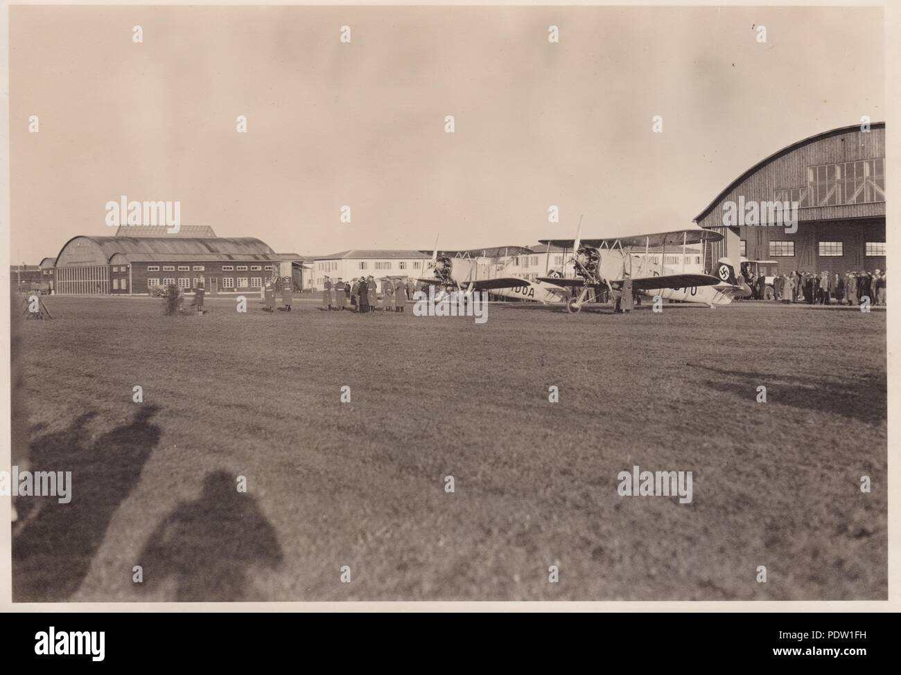 Bild aus dem Fotoalbum von Oberfeldwebel Karl gendner von 1. Staffel, Kampfgeschwader 40: Giebelstadt Airfield 1936, 8./KG 355. Stockfoto
