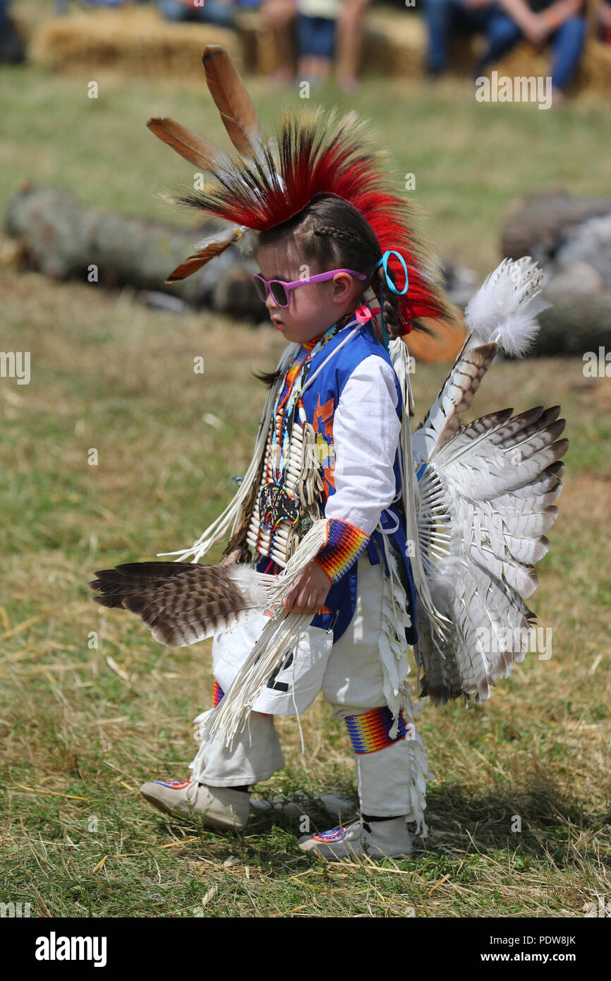 Nicht identifizierte Junge Native American während 40th jährliche Thunderbird Indianische Powwow Stockfoto