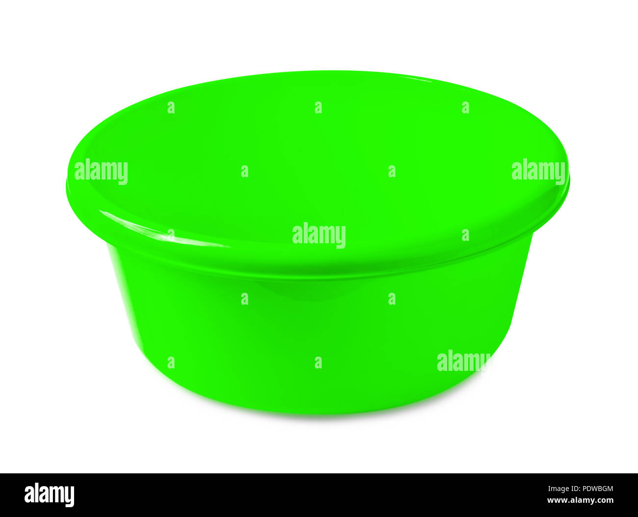 Grüne Waschbecken oder Schüssel auf weißem Hintergrund Stockfoto