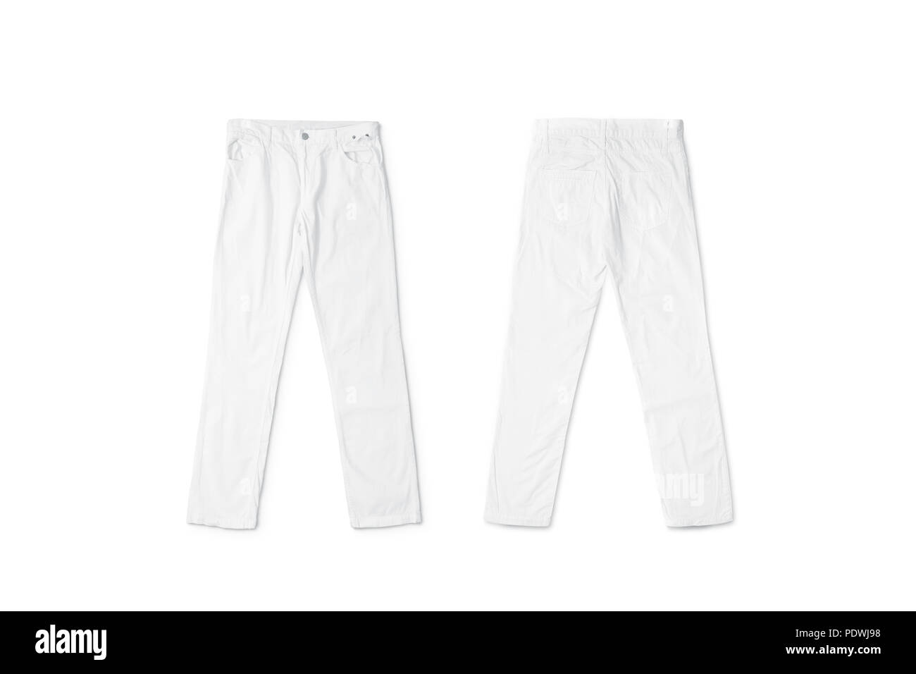 Leere weiße Hosen liegen Mock up, Vorder- und Rückseite, isoliert. Klar hose Mockup, Ansicht von oben. Leere Hosen mit einer Taste Vorlage. Tuch jeans Design Präsentation Stockfoto