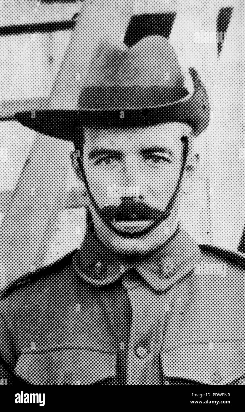 279 StateLibQld 2 106984 Sergeant A. V. Bracher, Weltkrieg Soldat Stockfoto