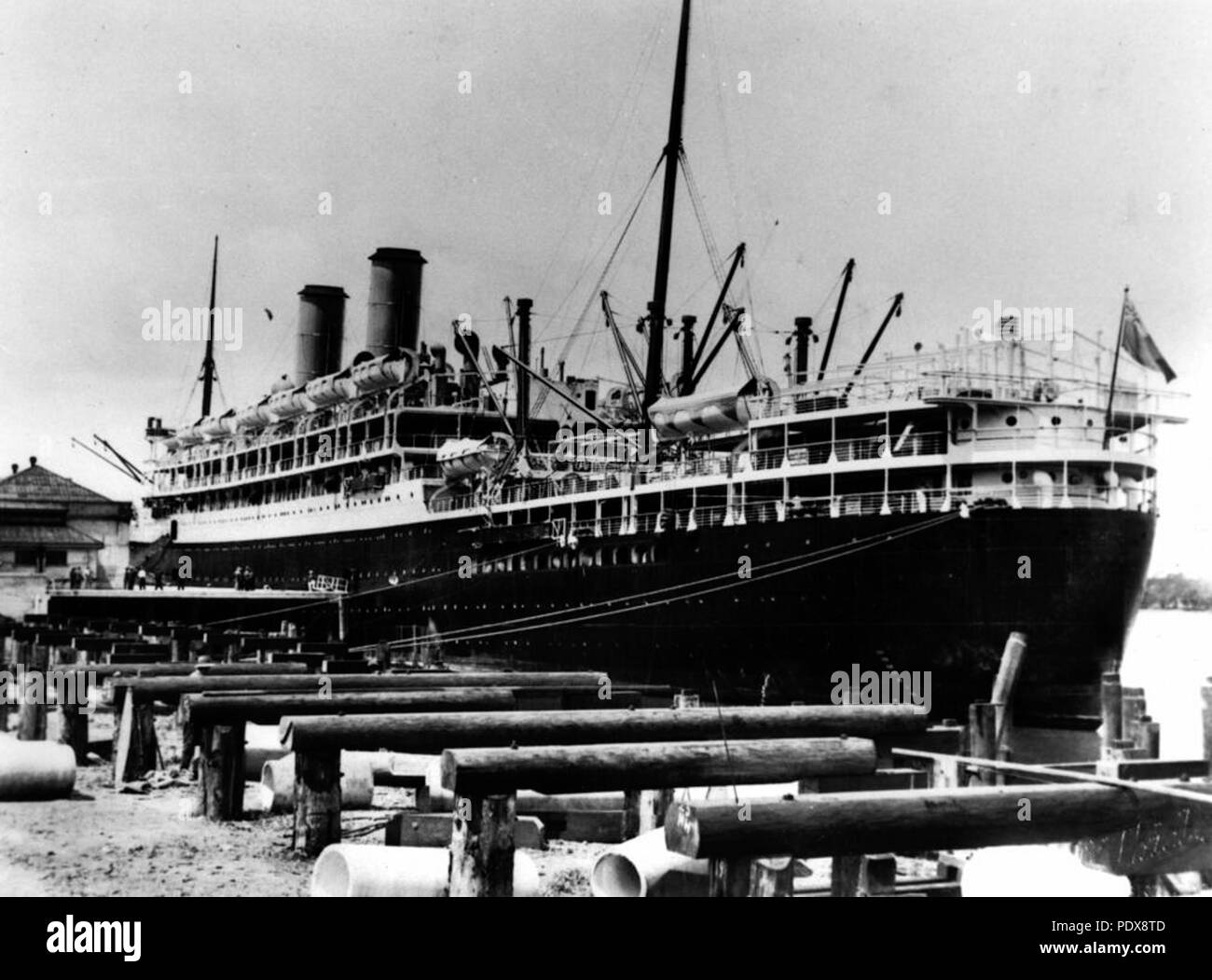 274 StateLibQld 1 82595 Steamship, Orford, am Brett's Wharf, Hamilton über 1929 Stockfoto
