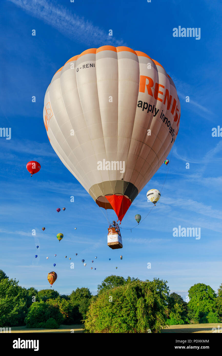Bristol, UK, 11 August, 2018. Luftballons an nach der Messe Aufstieg von Bristol Balloon Fiesta 2018. Credit: Dale/Alamy Leben Nachrichten. Stockfoto