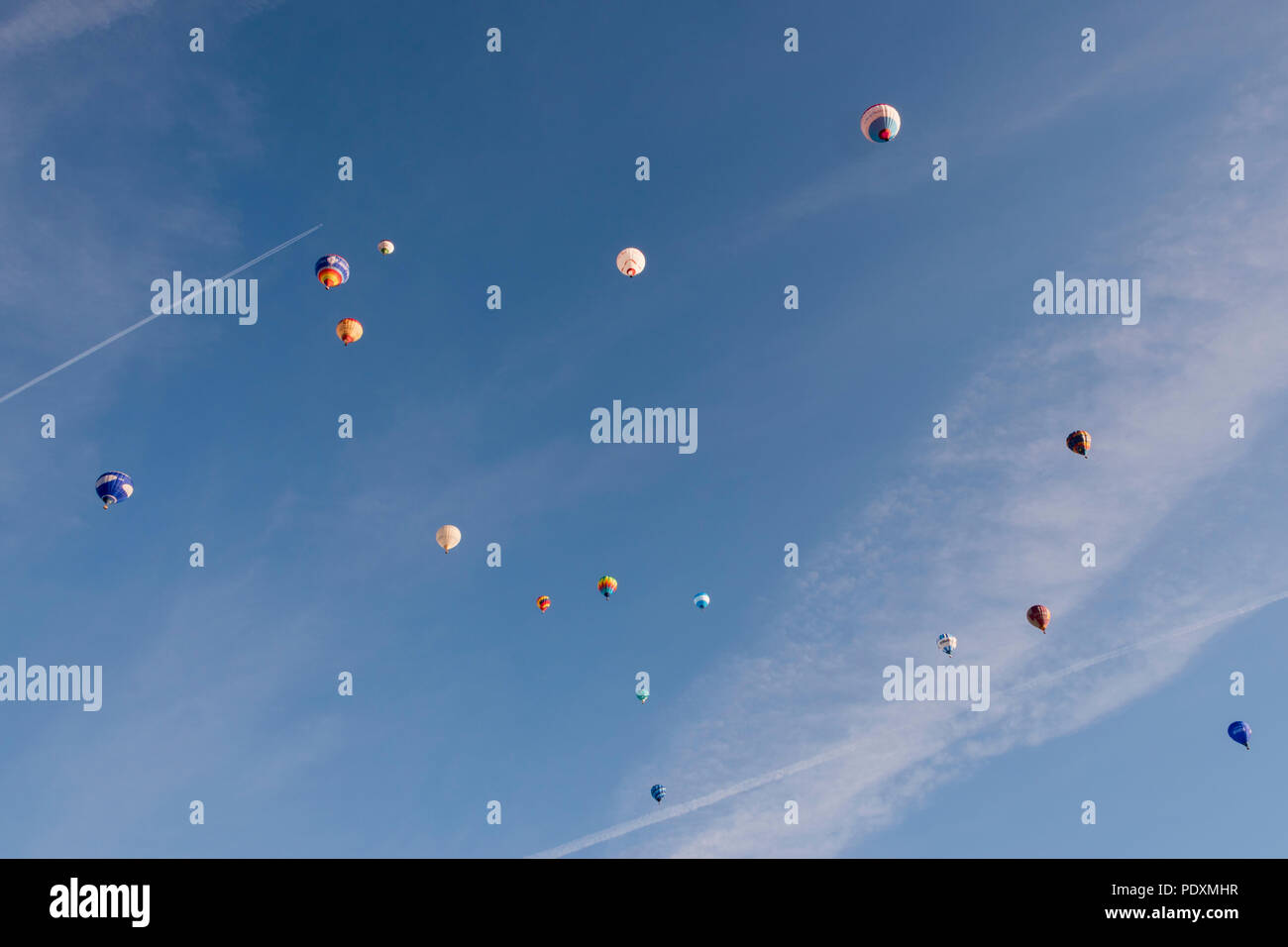 Bristol, UK, 11. August 2018. 108 Ballons in den Himmel über Bristol im ersten und wahrscheinlich letzten Masse Aufstieg der 40th anual Bristol Balloon Fiesta. Carolyn Eaton/Alamy News Live Stockfoto