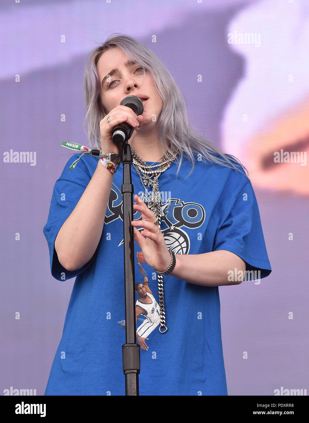 San Francisco, Ca. 10 Aug, 2018. Billie Eilish führt während der 2018 Außerhalb landet Musis und Arts Festival im Golden Gate Park am 10. August in San Francisco, Kalifornien 2018. Quelle: Bild Raum/Medien Punch/Alamy leben Nachrichten Stockfoto