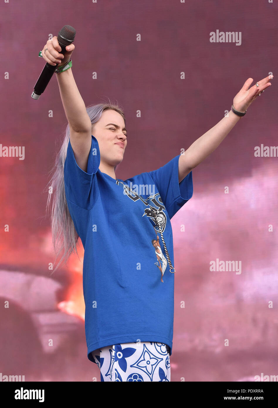 San Francisco, Ca. 10 Aug, 2018. Billie Eilish führt während der 2018 Außerhalb landet Musis und Arts Festival im Golden Gate Park am 10. August in San Francisco, Kalifornien 2018. Quelle: Bild Raum/Medien Punch/Alamy leben Nachrichten Stockfoto