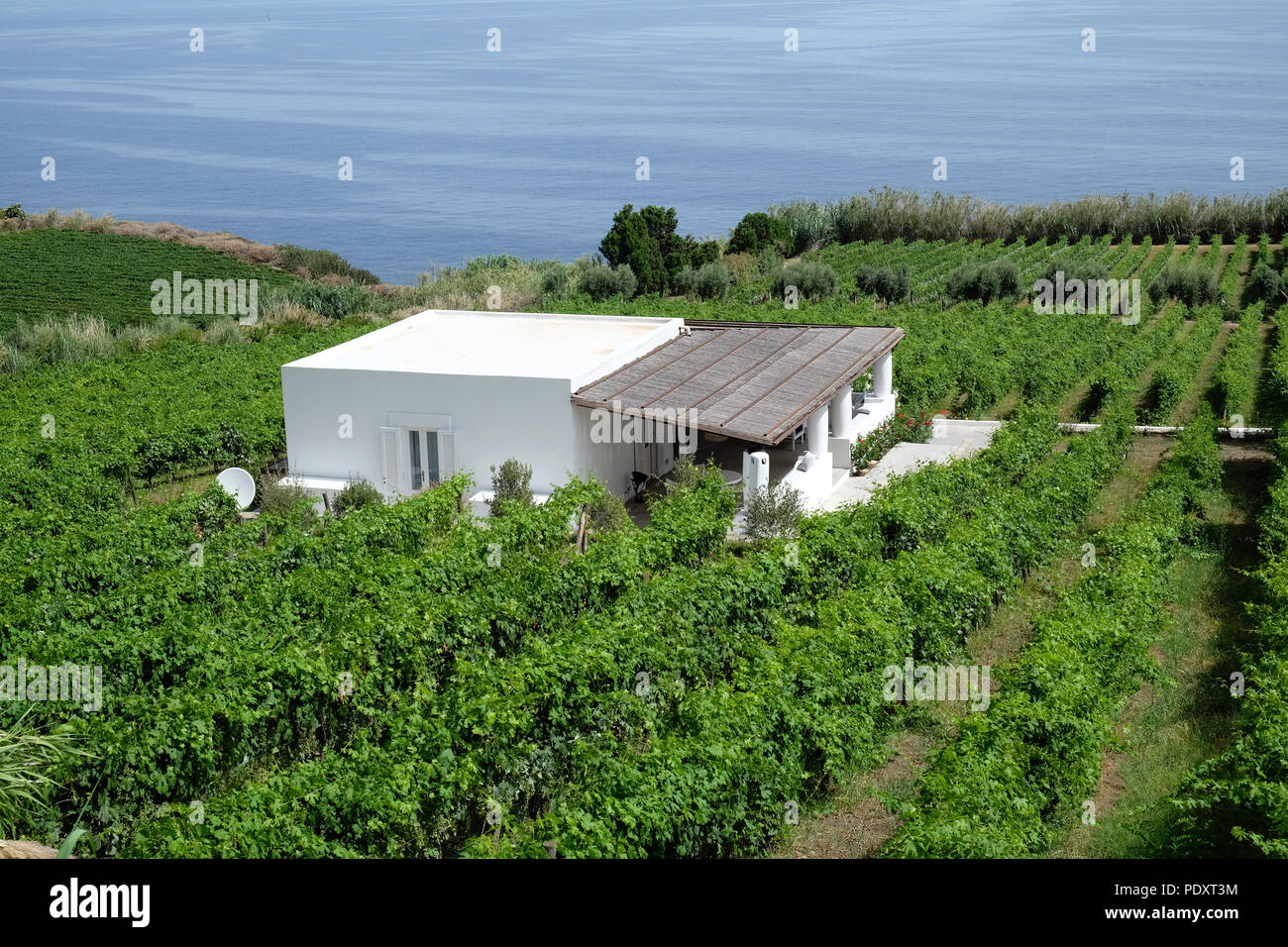 Die ländliche Architektur der Äolischen Inseln, Salina, Sizilien, Italien Stockfoto