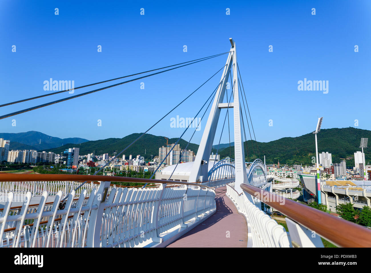 Yangsan, Südkorea - August 2, 2018: Yangsan cloud Wanderwege in Riverside Downtown Stockfoto