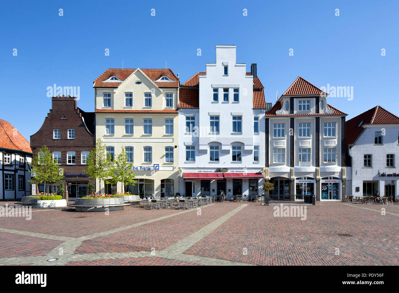 Alte Bürgerhäuser am Markt, Lingen, Emsland, Niedersachsen, Deutschland Stockfoto