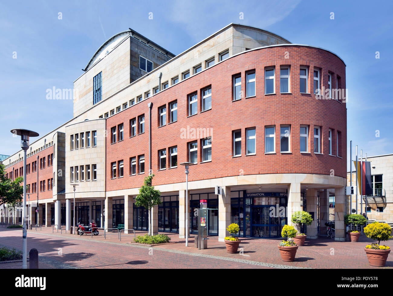 Neue Lingen Rathaus, Lingen, Emsland, Niedersachsen, Deutschland Stockfoto