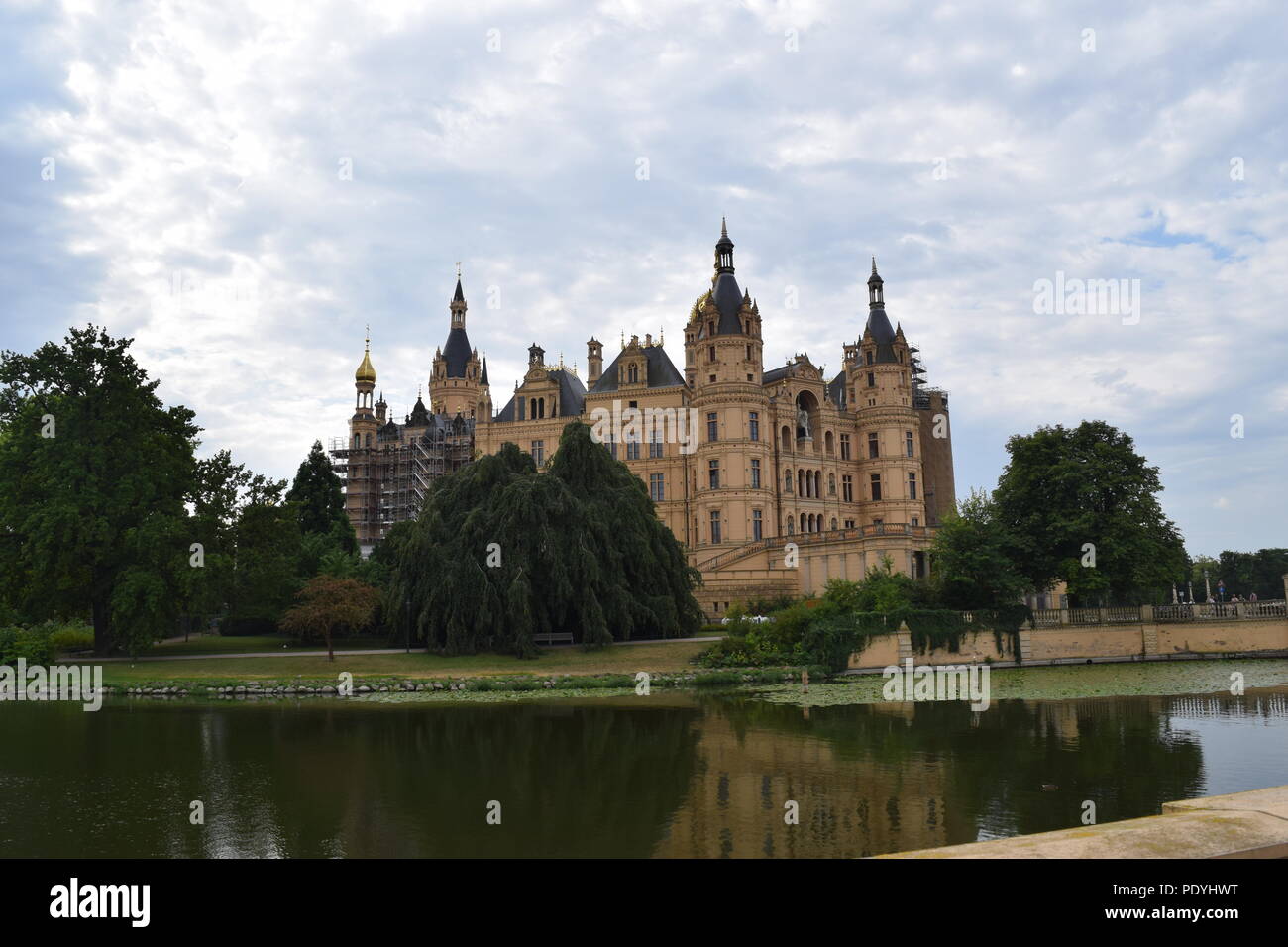 Das Schweriner Schloss aus über den Schweriner See Stockfoto