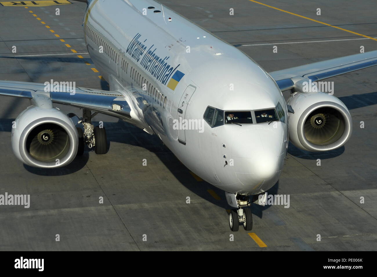 UKRAINE INTERNATIONAL AIRLINES Boeing 737-800 (W) UR-UIA. Stockfoto