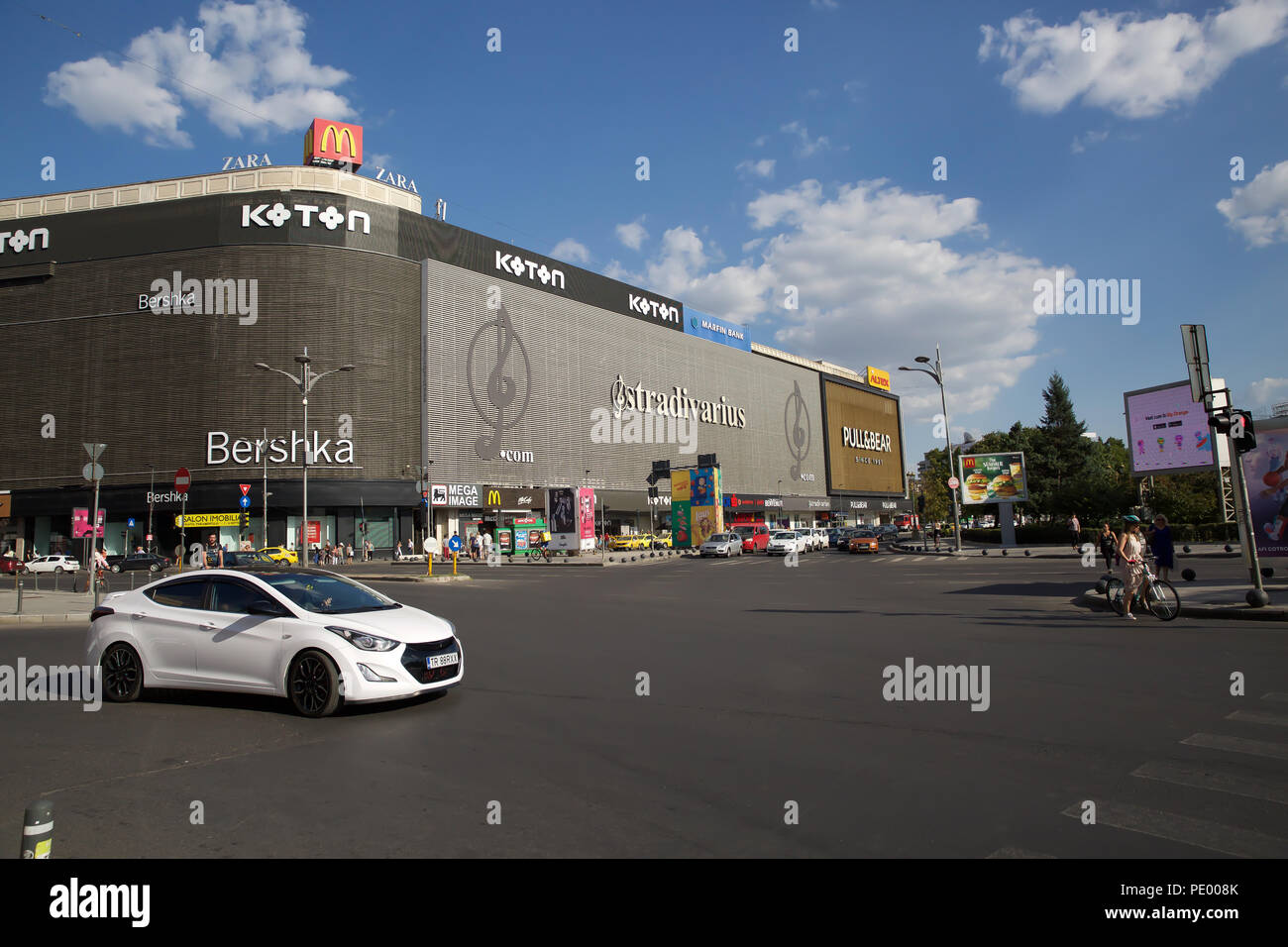 Shopping Center in Bukarest, Rumänien Stockfoto