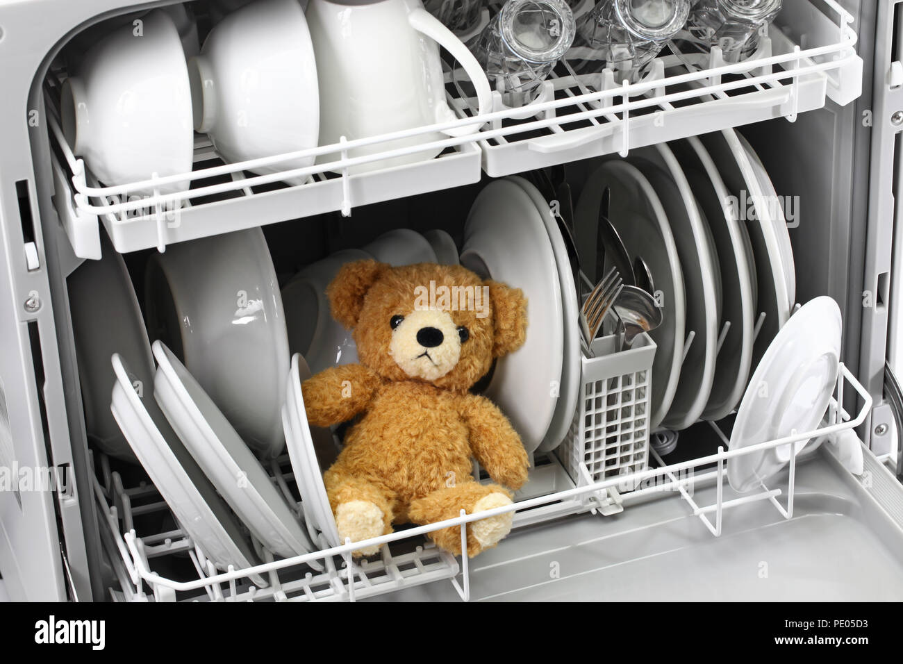 Teddybär sollte nie in der Spülmaschine Stockfoto