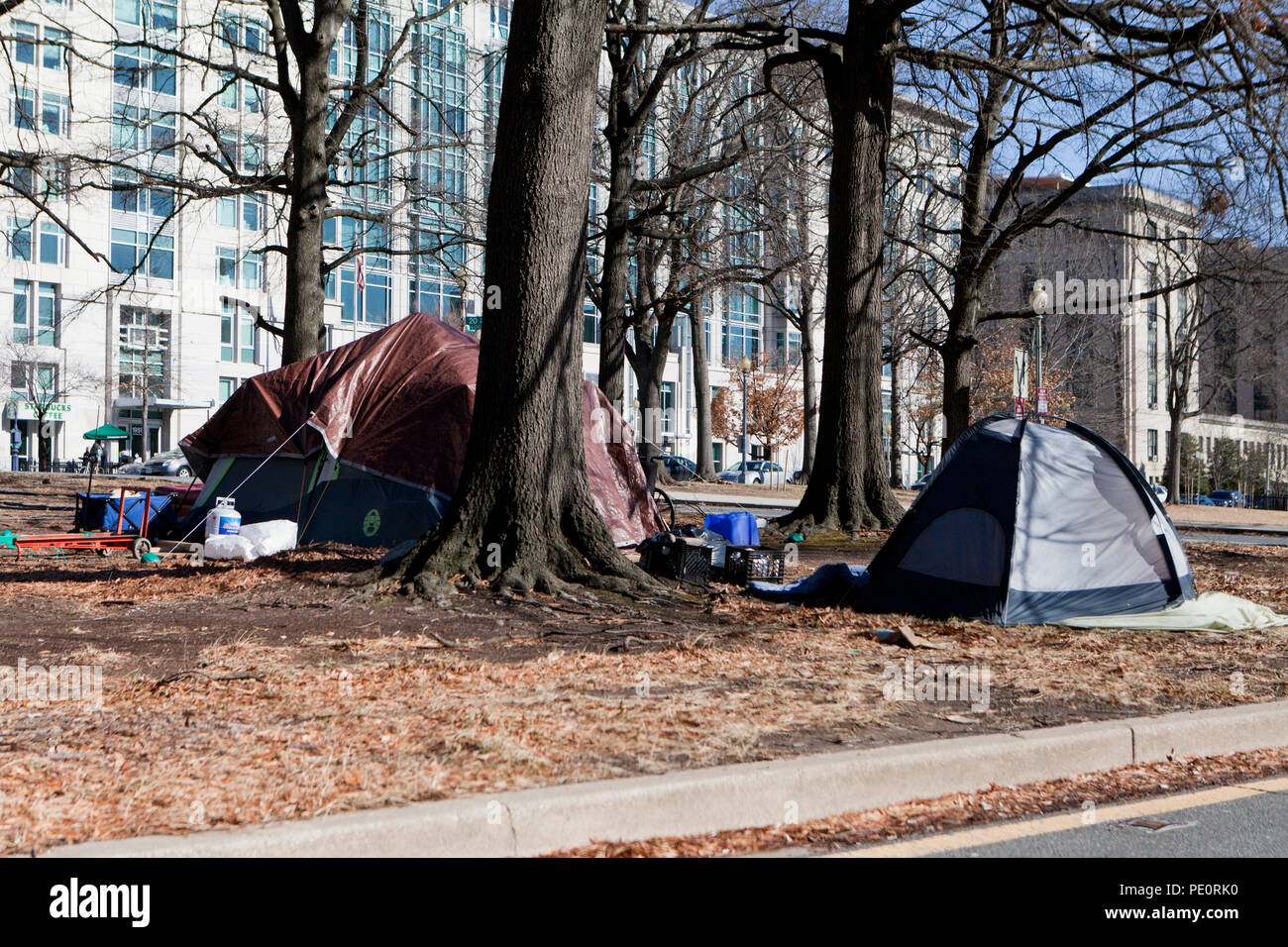 Obdachlosen Zelte (bürgersteig Zelt) im städtischen Umfeld - Washington, DC, USA Stockfoto