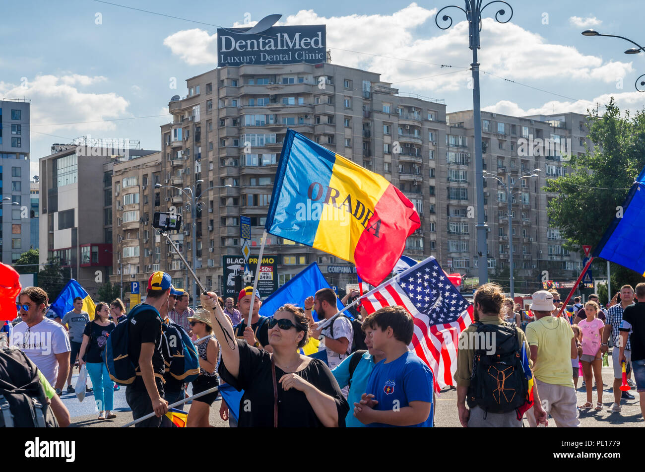 Bukarest, Rumänien - 10. August 2018: Demonstranten gegen die Regierung in Bukarest, Rumänien. Stockfoto